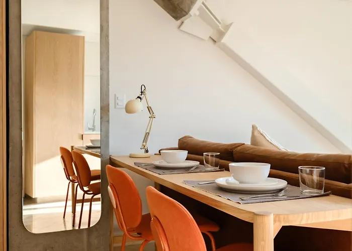 Par 502 Apartment *