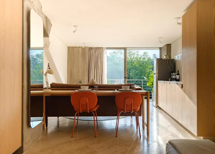 Par 502 Apartment *