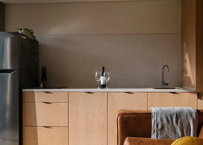 Par 502 Apartment *